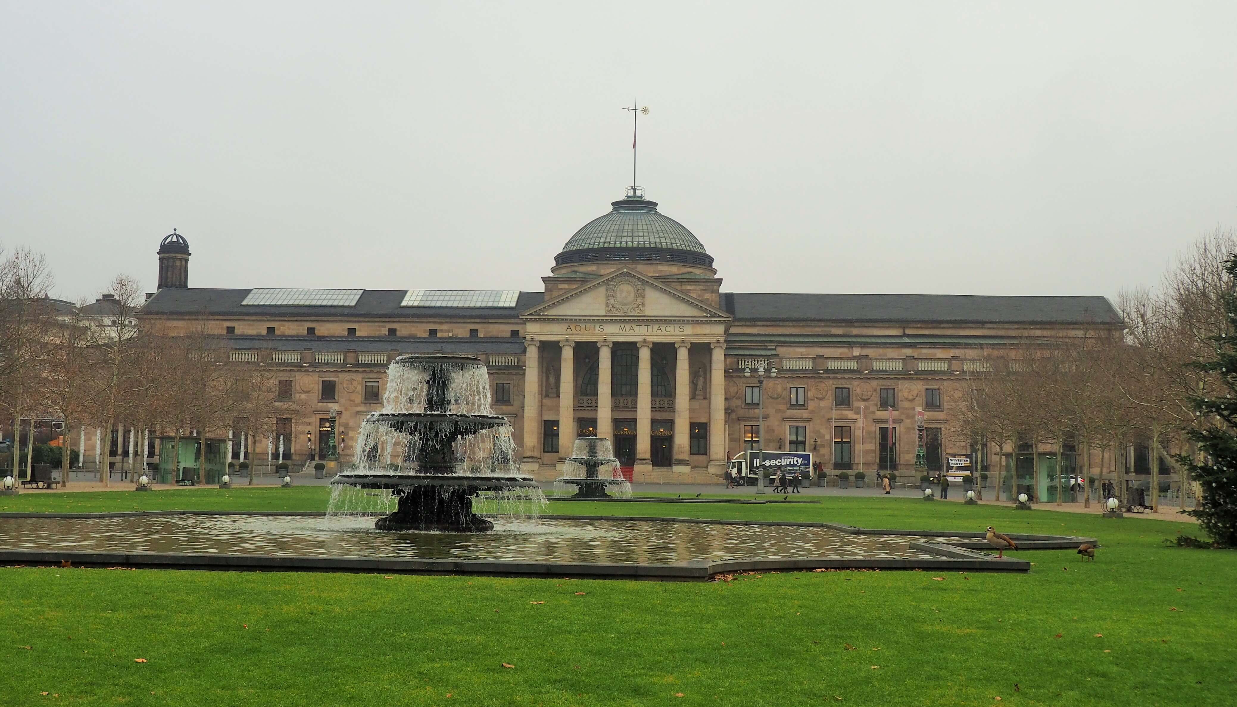Dia 2 - Wiesbaden (4) - Kurhaus.JPG