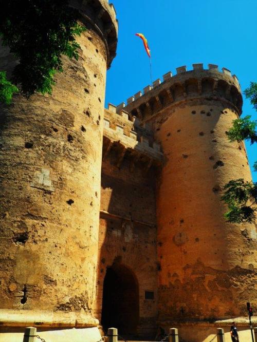 Torres de Quart.jpg